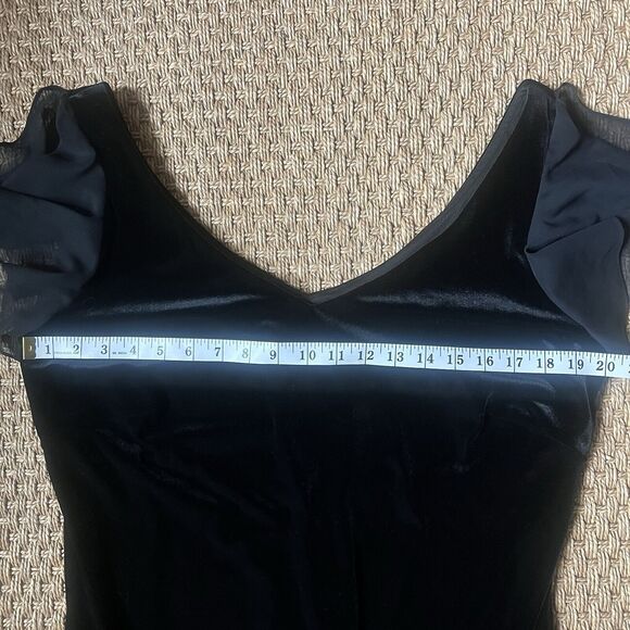 S.L. Fashions VTG Dress Black Velvet Midi Handkerchief Hem Witchy Whimsy Goth - Picture 7 of 9